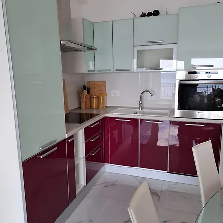 Apartment Six